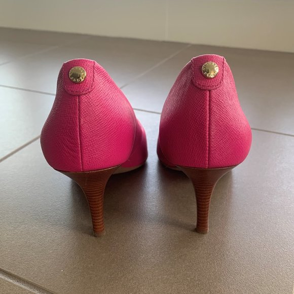 Michael Kors Hot Pink Heels - Picture 2 of 4